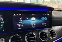 harmaa Mercedes-Benz E 2021 kuva 23.