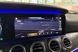 harmaa Mercedes-Benz E 2021 kuva 24.