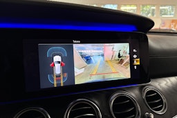 harmaa Mercedes-Benz E 2021 kuva 26.