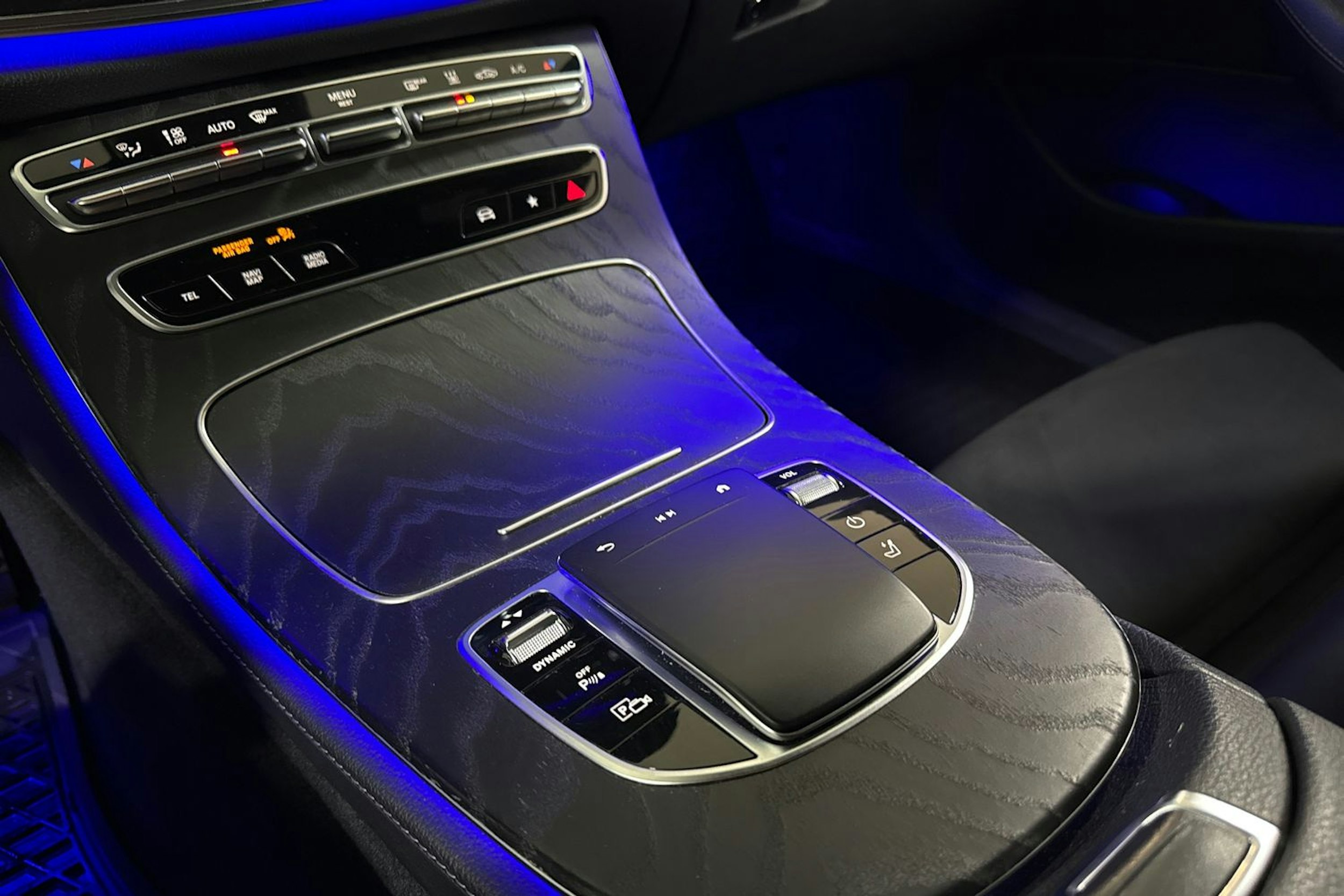 harmaa Mercedes-Benz E 2021 kuva 32.