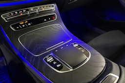 harmaa Mercedes-Benz E 2021 kuva 32.