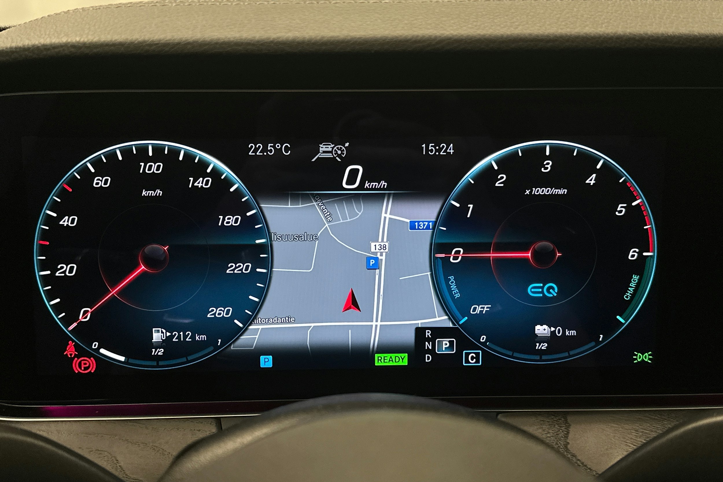 harmaa Mercedes-Benz E 2021 kuva 23.