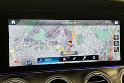 harmaa Mercedes-Benz E 2021 kuva 24.