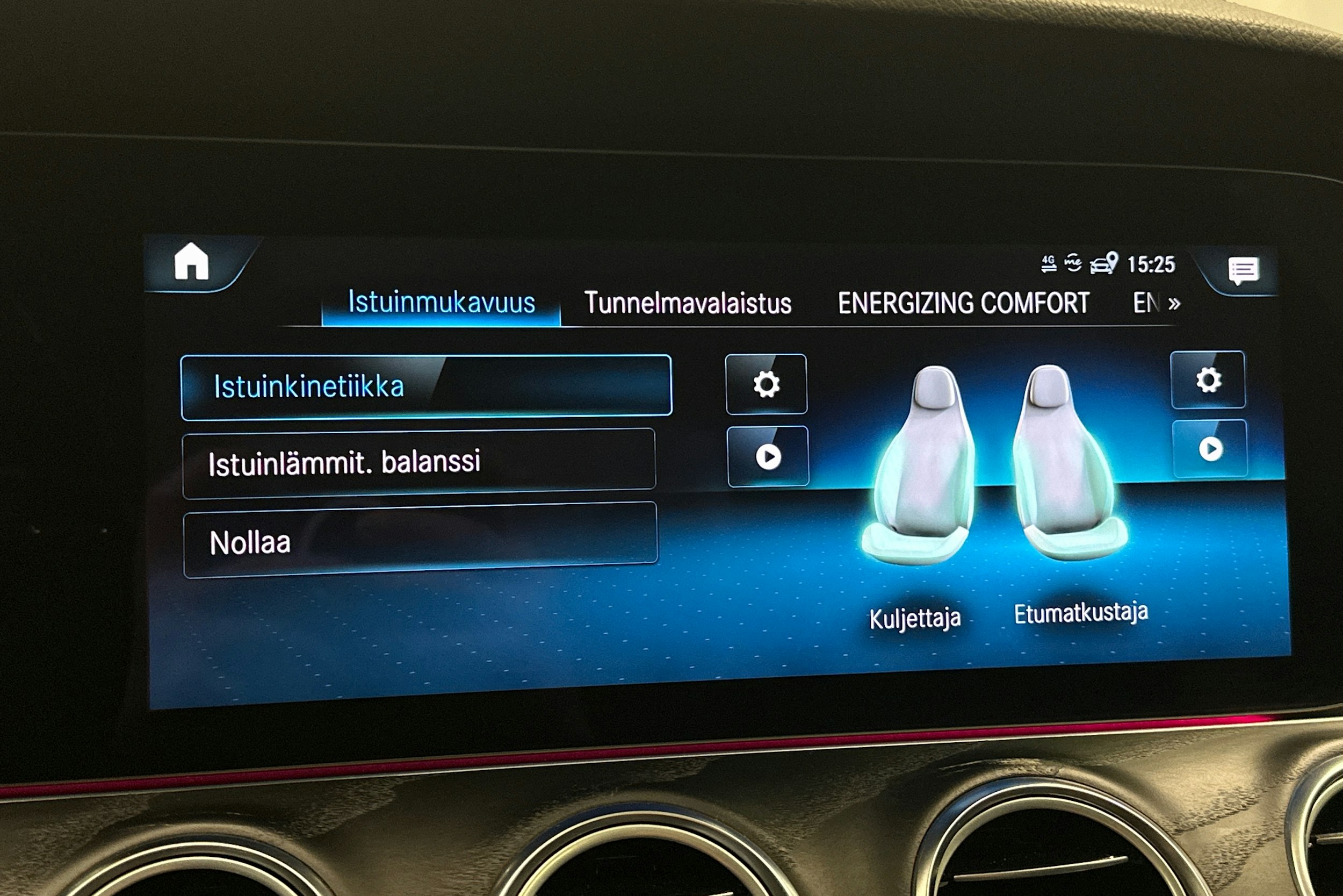 harmaa Mercedes-Benz E 2021 kuva 26.