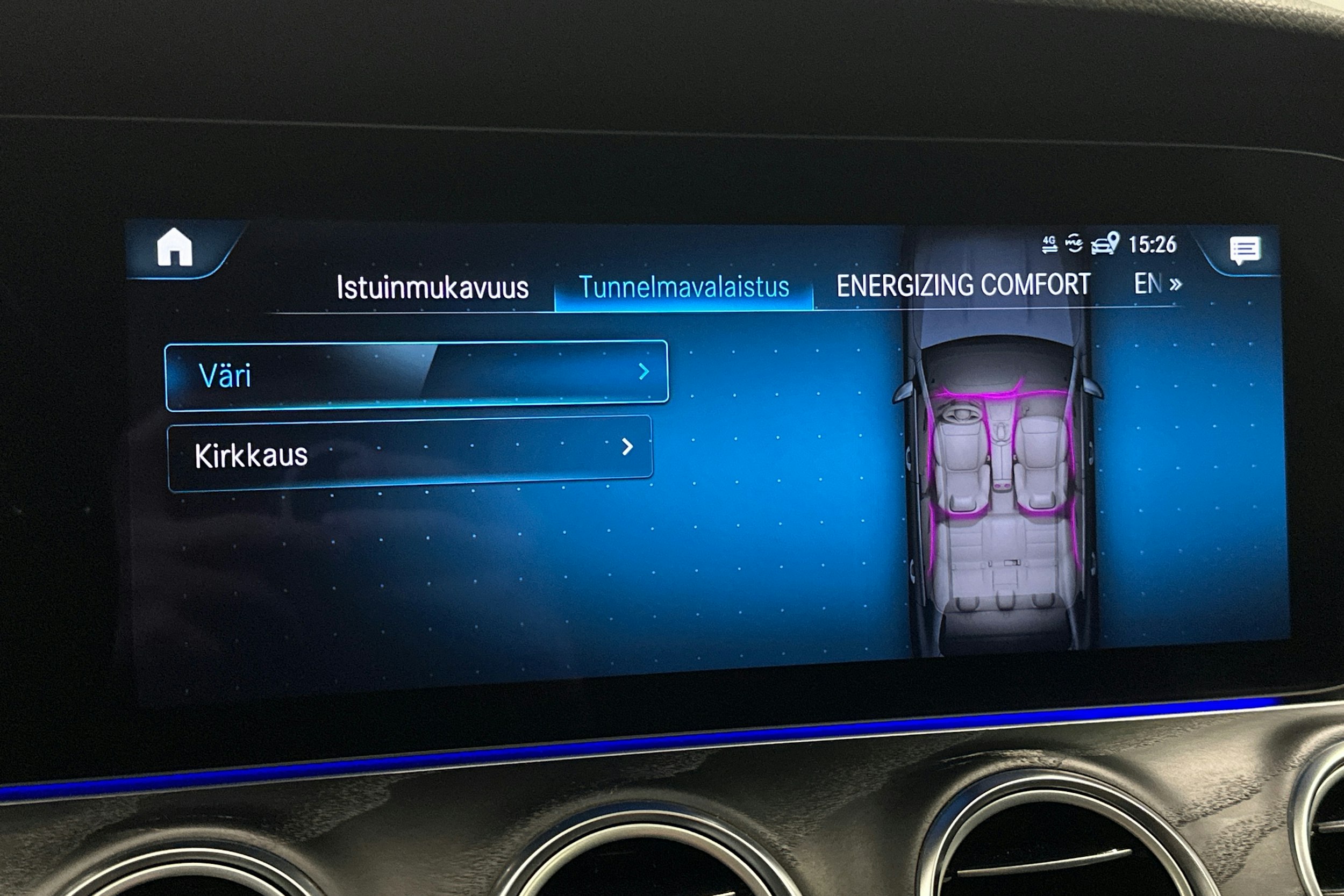 harmaa Mercedes-Benz E 2021 kuva 28.