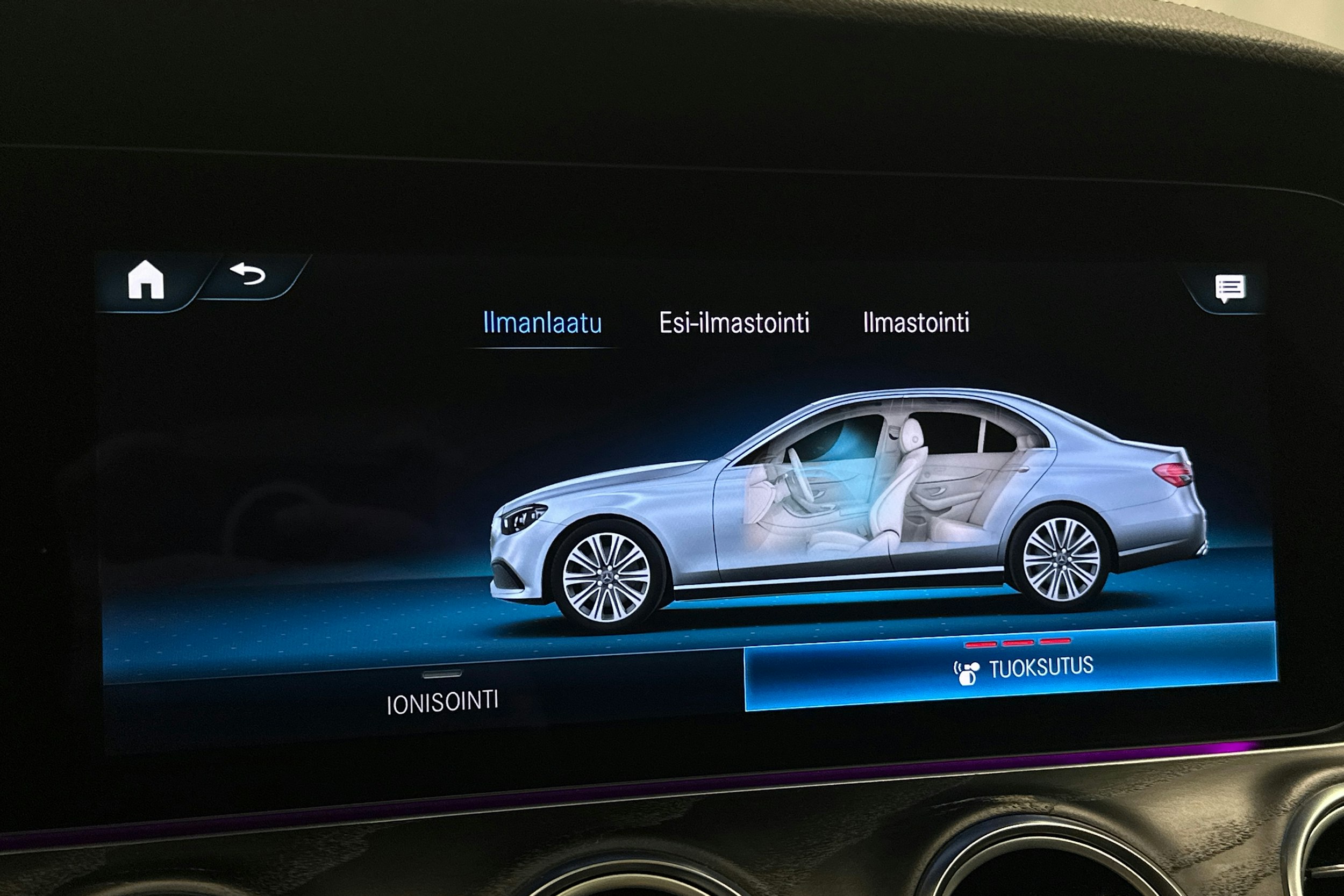 harmaa Mercedes-Benz E 2021 kuva 33.