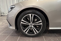 harmaa Mercedes-Benz E 2021 kuva 13.