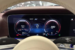harmaa Mercedes-Benz E 2021 kuva 24.