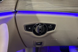 harmaa Mercedes-Benz E 2021 kuva 25.