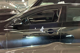 harmaa Mercedes-Benz E 2021 kuva 44.