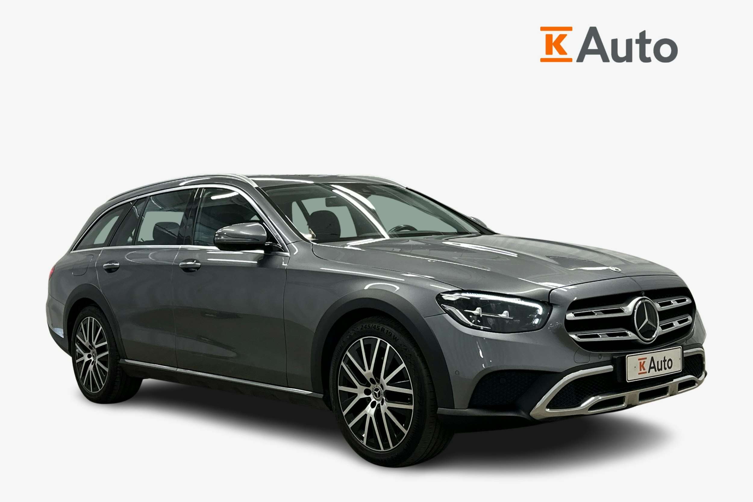 hopea Mercedes-Benz E 2022 kuva 1.