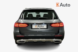 hopea Mercedes-Benz E 2022 kuva 3.