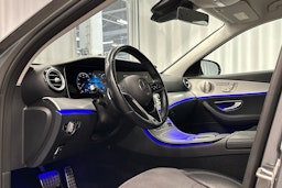 hopea Mercedes-Benz E 2022 kuva 6.