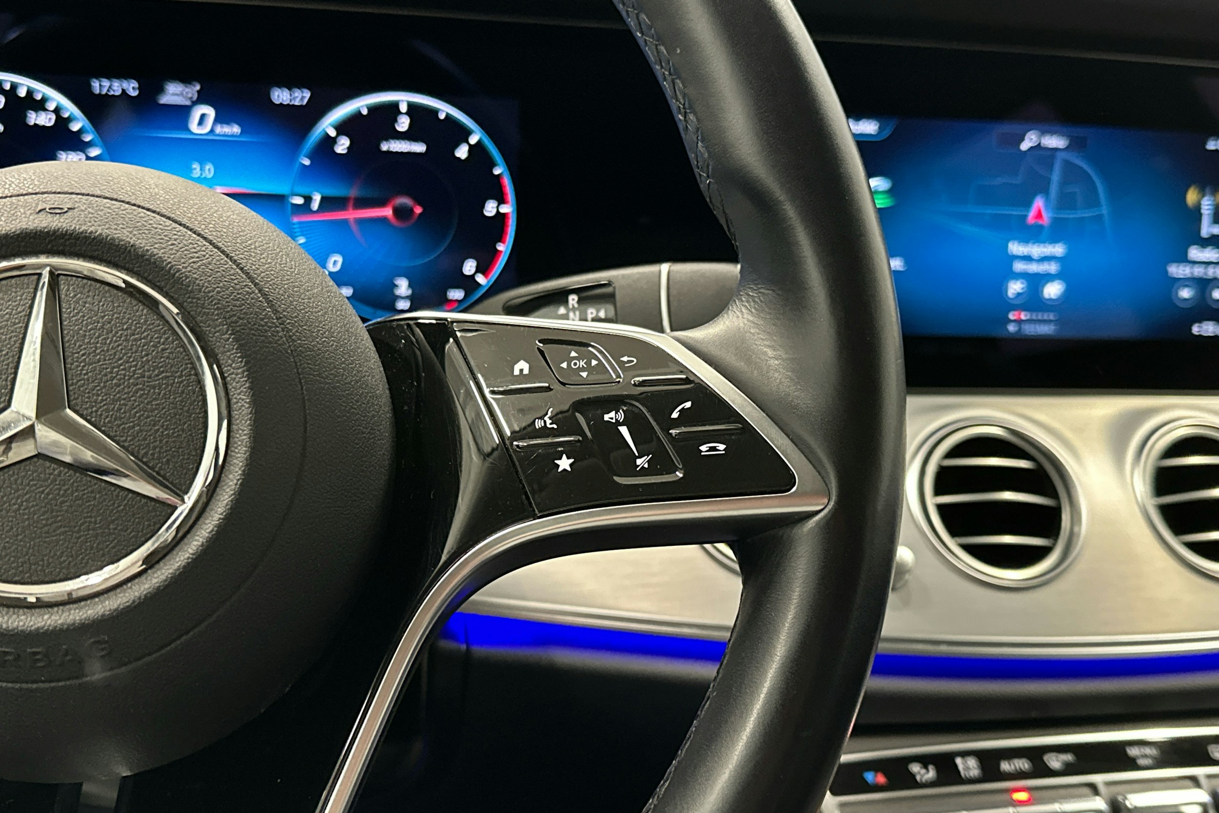 hopea Mercedes-Benz E 2022 kuva 10.