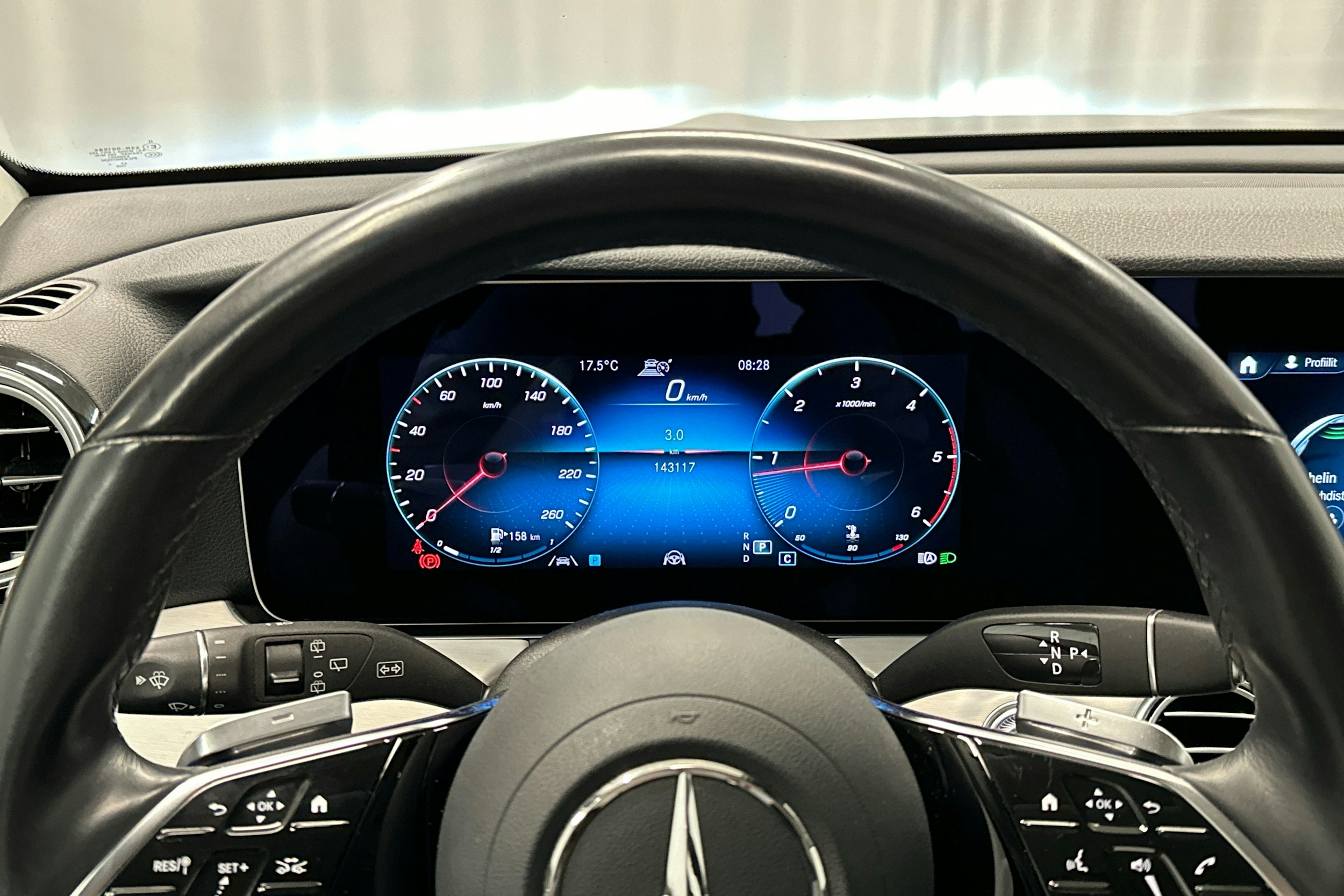 hopea Mercedes-Benz E 2022 kuva 12.