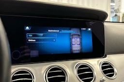 hopea Mercedes-Benz E 2022 kuva 16.