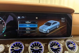 punainen Mercedes-Benz E 2022 kuva 33.