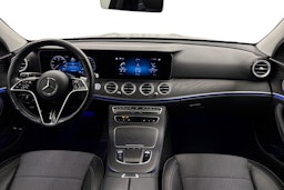met. sininen Mercedes-Benz E 2022 kuva 7.