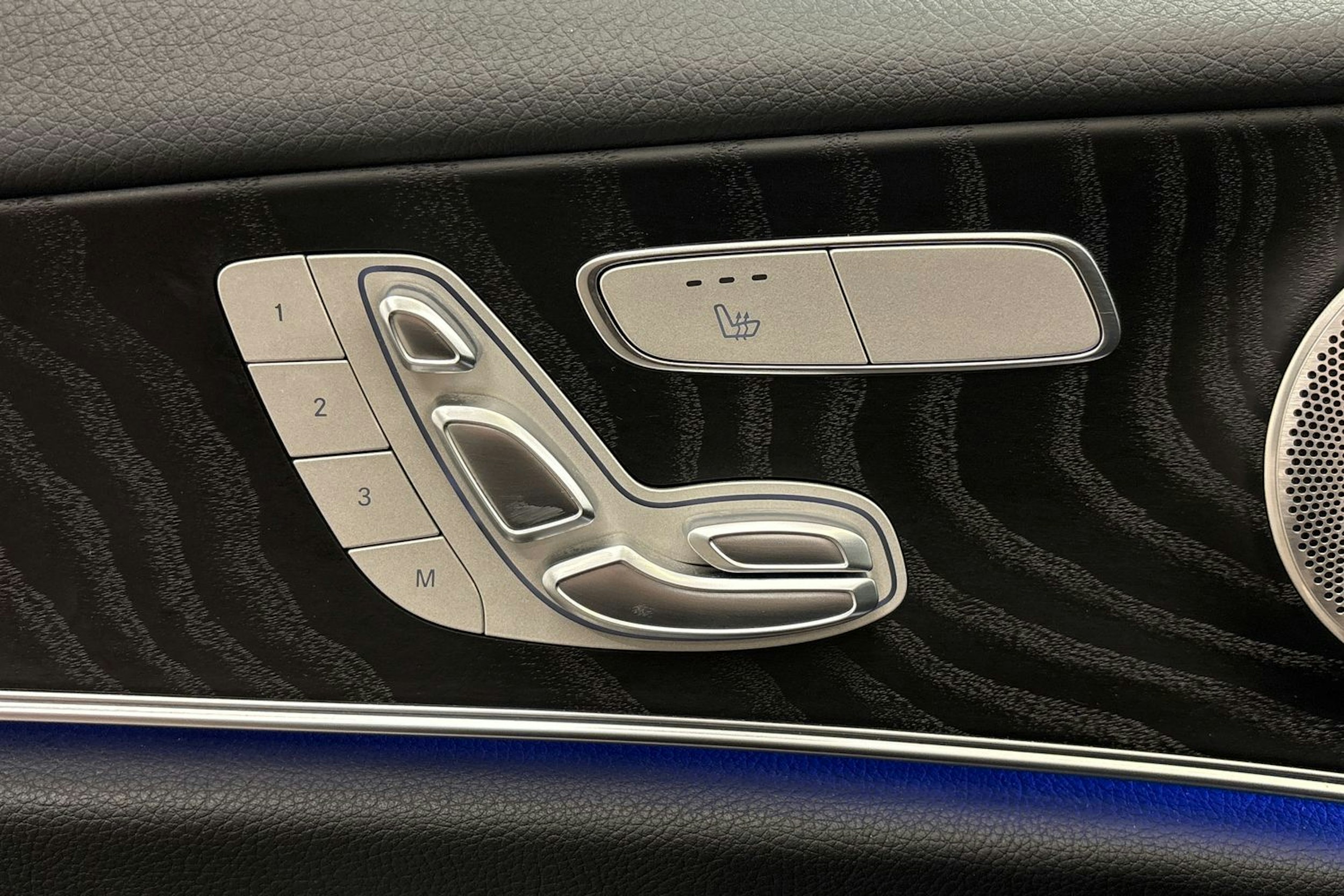met. sininen Mercedes-Benz E 2022 kuva 12.