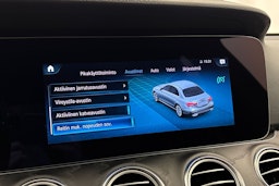 met. sininen Mercedes-Benz E 2022 kuva 21.