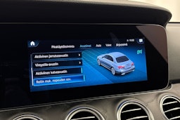 met. sininen Mercedes-Benz E 2022 kuva 22.