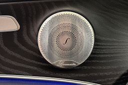 met. sininen Mercedes-Benz E 2022 kuva 28.