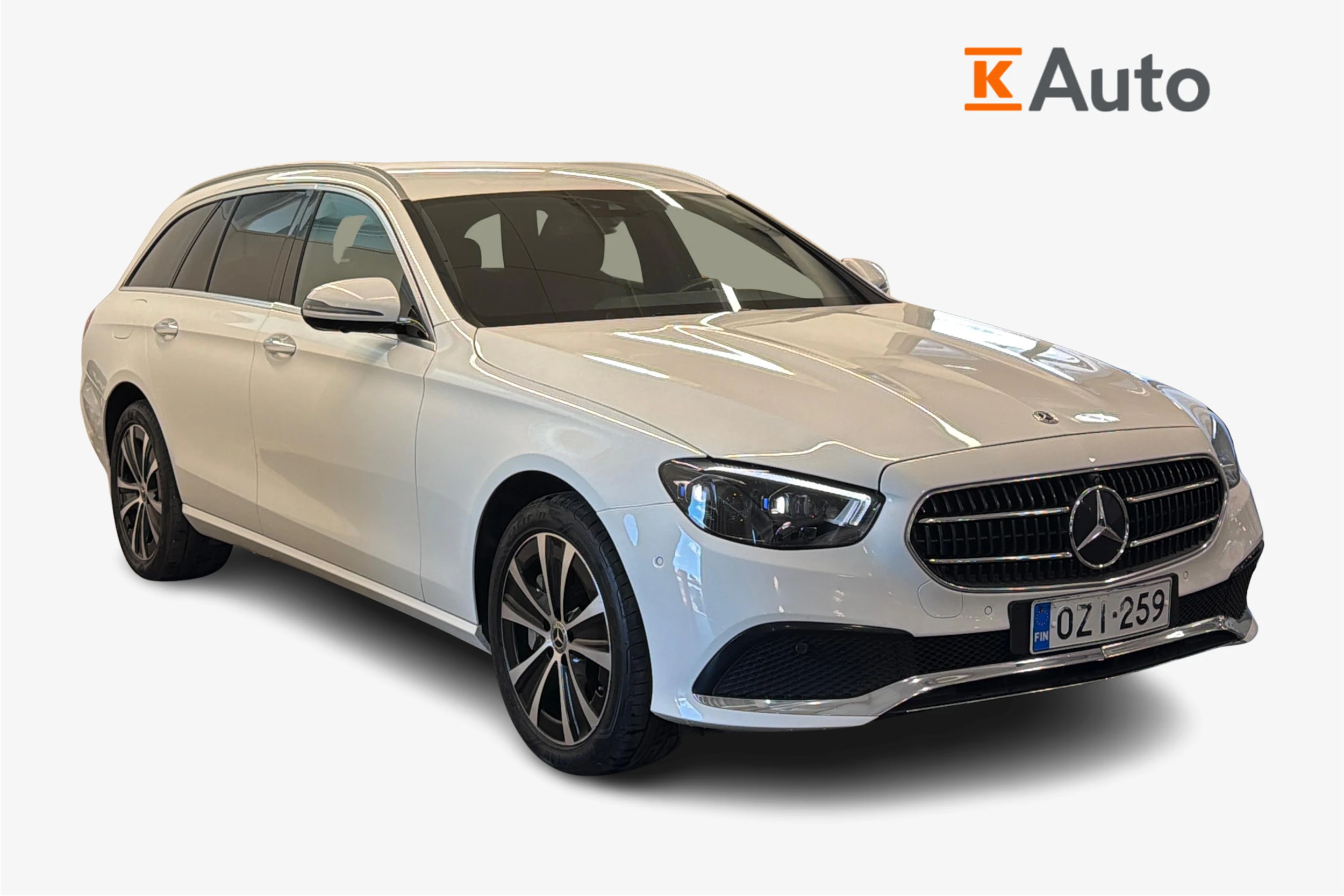 valkoinen Mercedes-Benz E 2022 kuva 1.