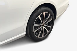 valkoinen Mercedes-Benz E 2022 kuva 12.