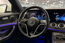 valkoinen Mercedes-Benz E 2022 kuva 18.