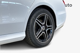 valkoinen Mercedes-Benz E 2022 kuva 16.