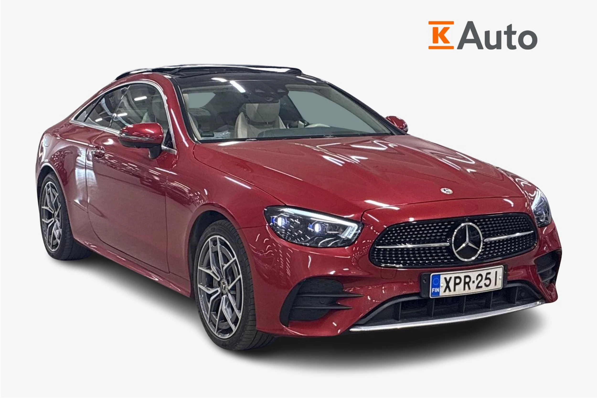punainen Mercedes-Benz E 2022 kuva 1.