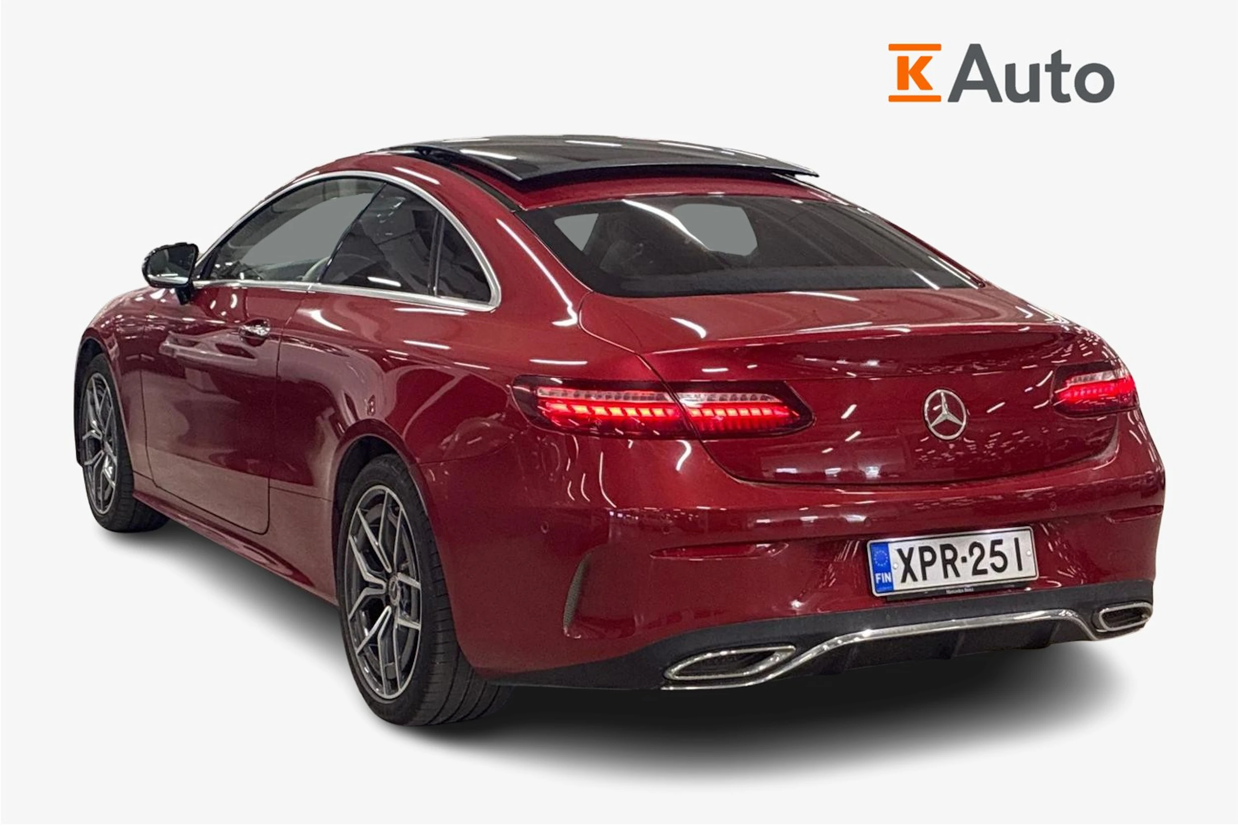 punainen Mercedes-Benz E 2022 kuva 2.