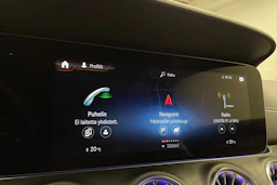 punainen Mercedes-Benz E 2022 kuva 17.