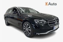 musta Mercedes-Benz E 2022 kuva 1.