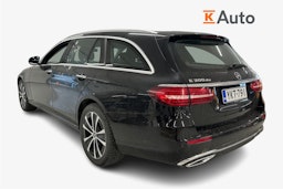 musta Mercedes-Benz E 2022 kuva 2.