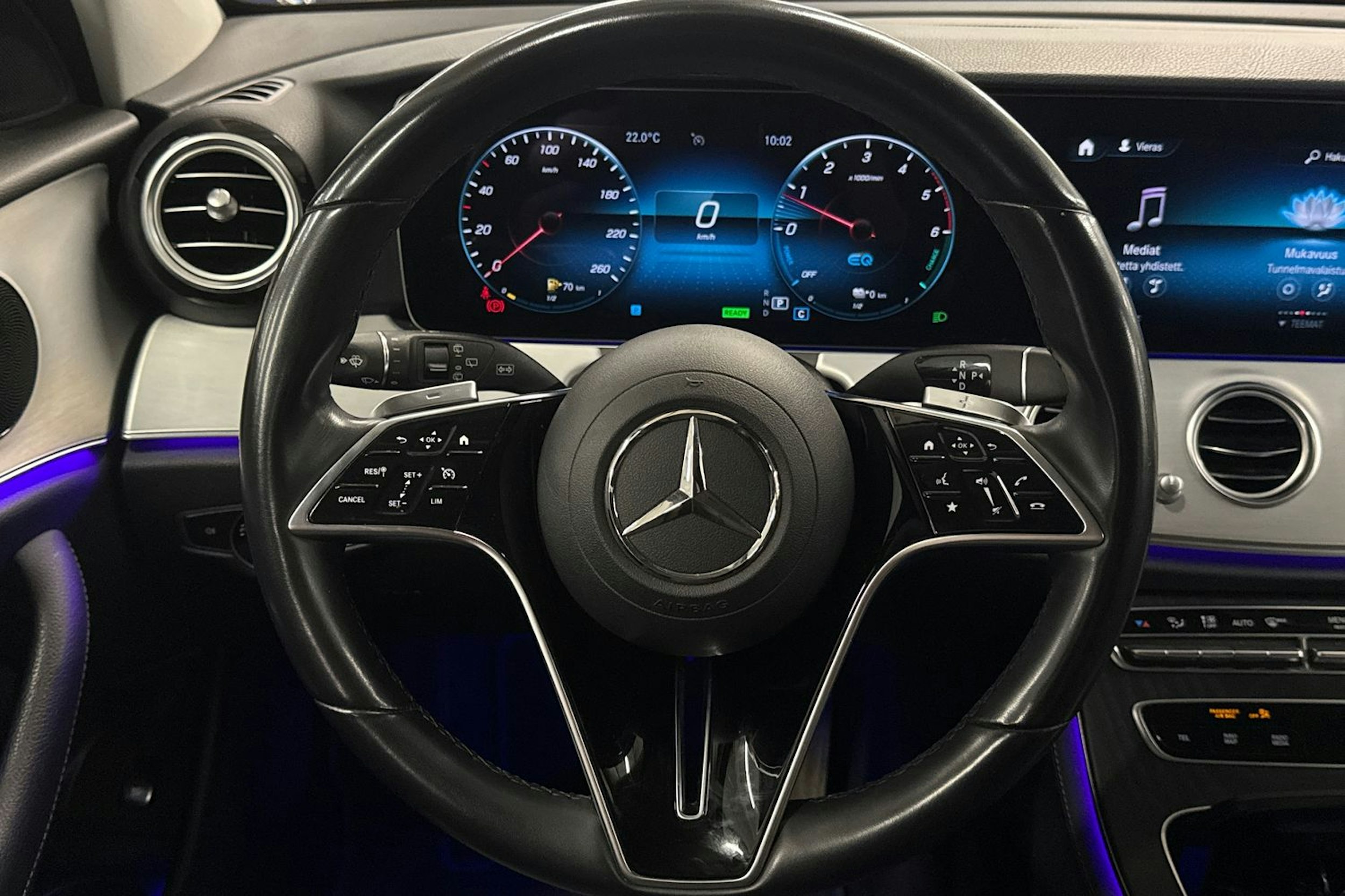 musta Mercedes-Benz E 2022 kuva 14.