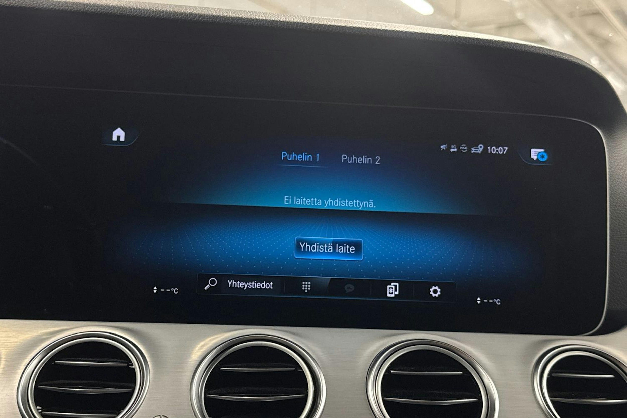 musta Mercedes-Benz E 2022 kuva 23.