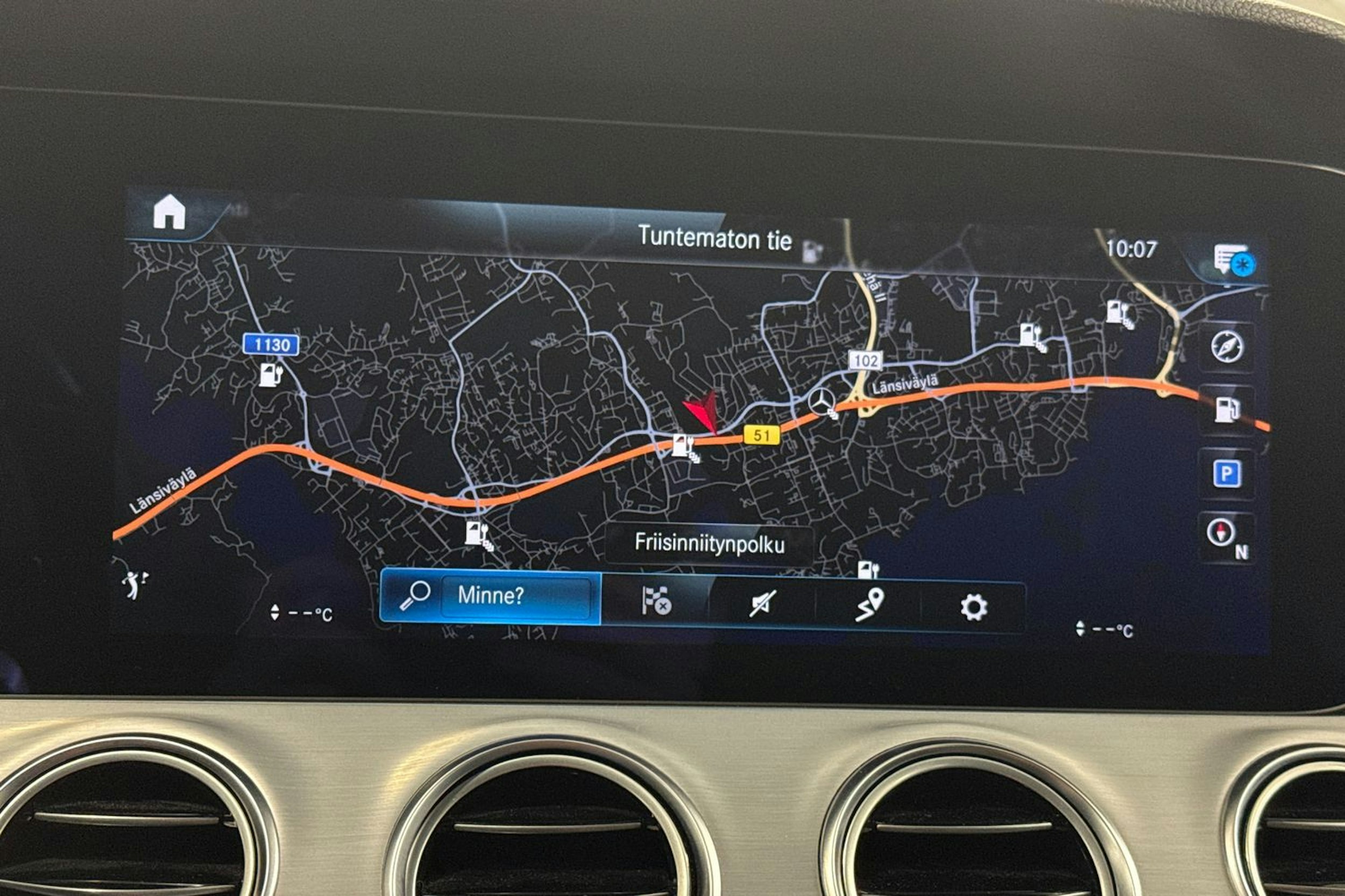 musta Mercedes-Benz E 2022 kuva 24.