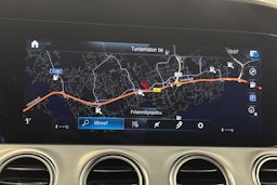 musta Mercedes-Benz E 2022 kuva 24.