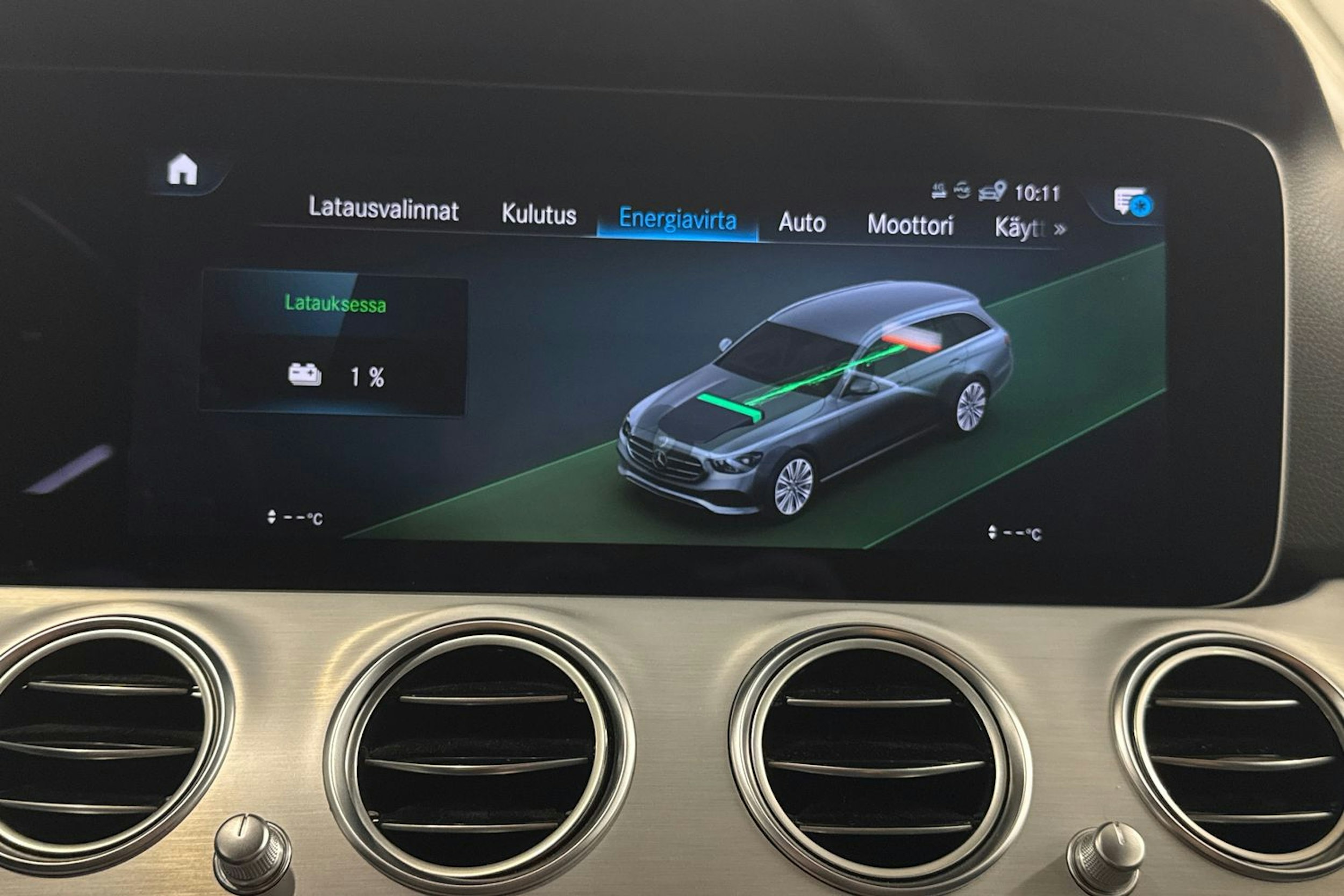 musta Mercedes-Benz E 2022 kuva 31.