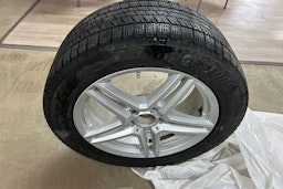 Valkoinen Mercedes-Benz E 2022 kuva 13.