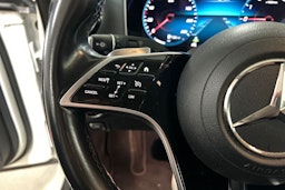 Valkoinen Mercedes-Benz E 2022 kuva 14.