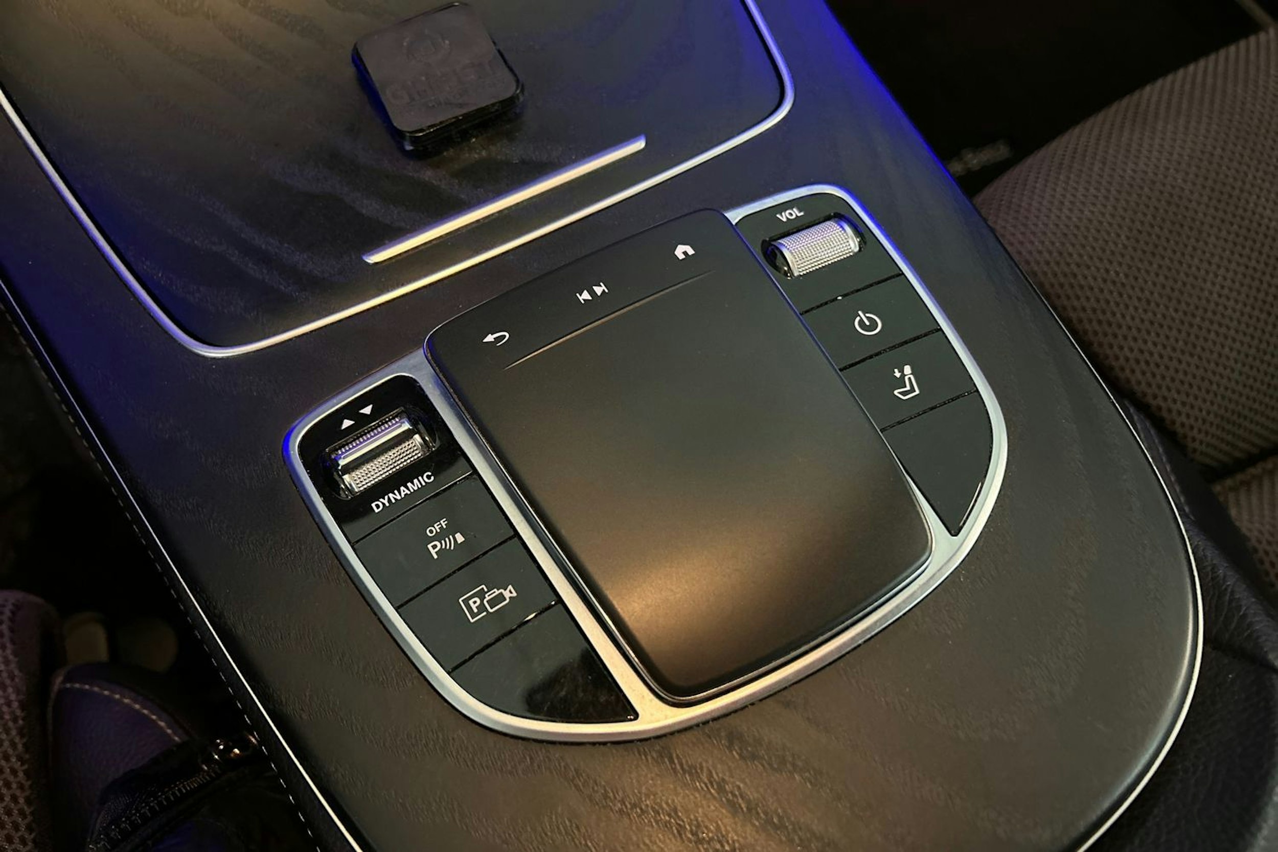 Valkoinen Mercedes-Benz E 2022 kuva 23.