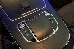 Valkoinen Mercedes-Benz E 2022 kuva 23.