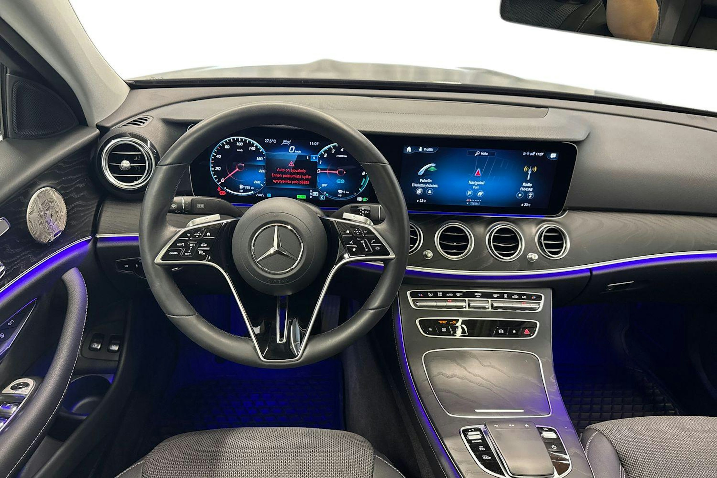 harmaa Mercedes-Benz E 2023 kuva 7.