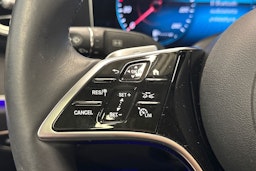 harmaa Mercedes-Benz E 2023 kuva 17.