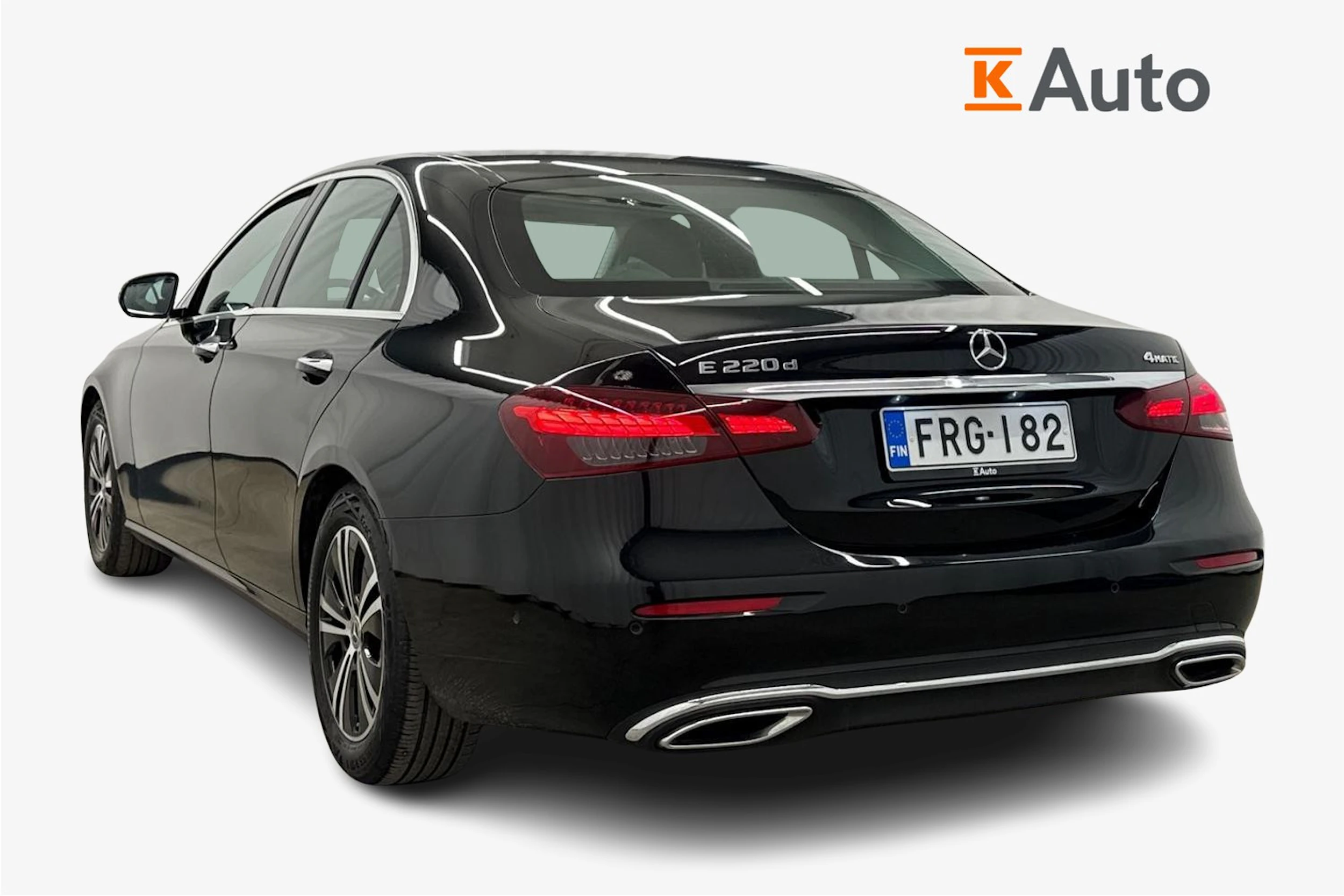 Musta Mercedes-Benz E 2023 kuva 2.