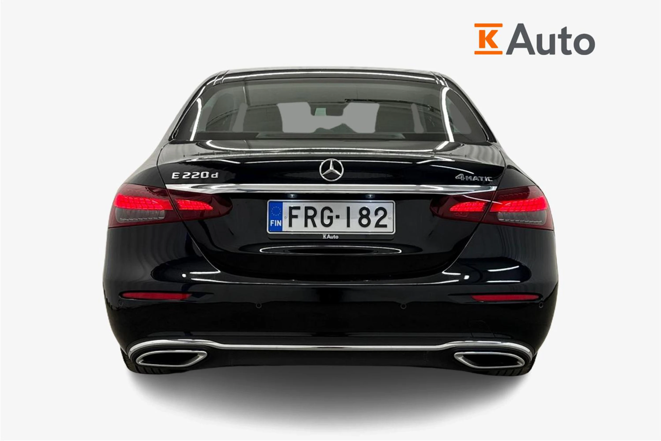 Musta Mercedes-Benz E 2023 kuva 3.