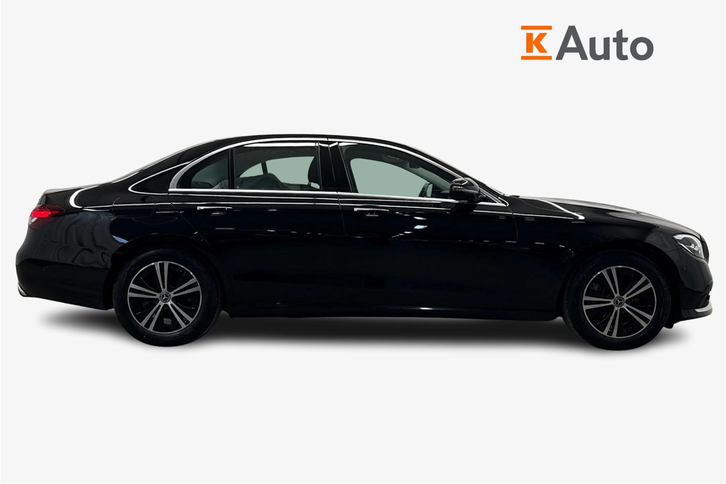 Musta Mercedes-Benz E 2023 kuva 5.