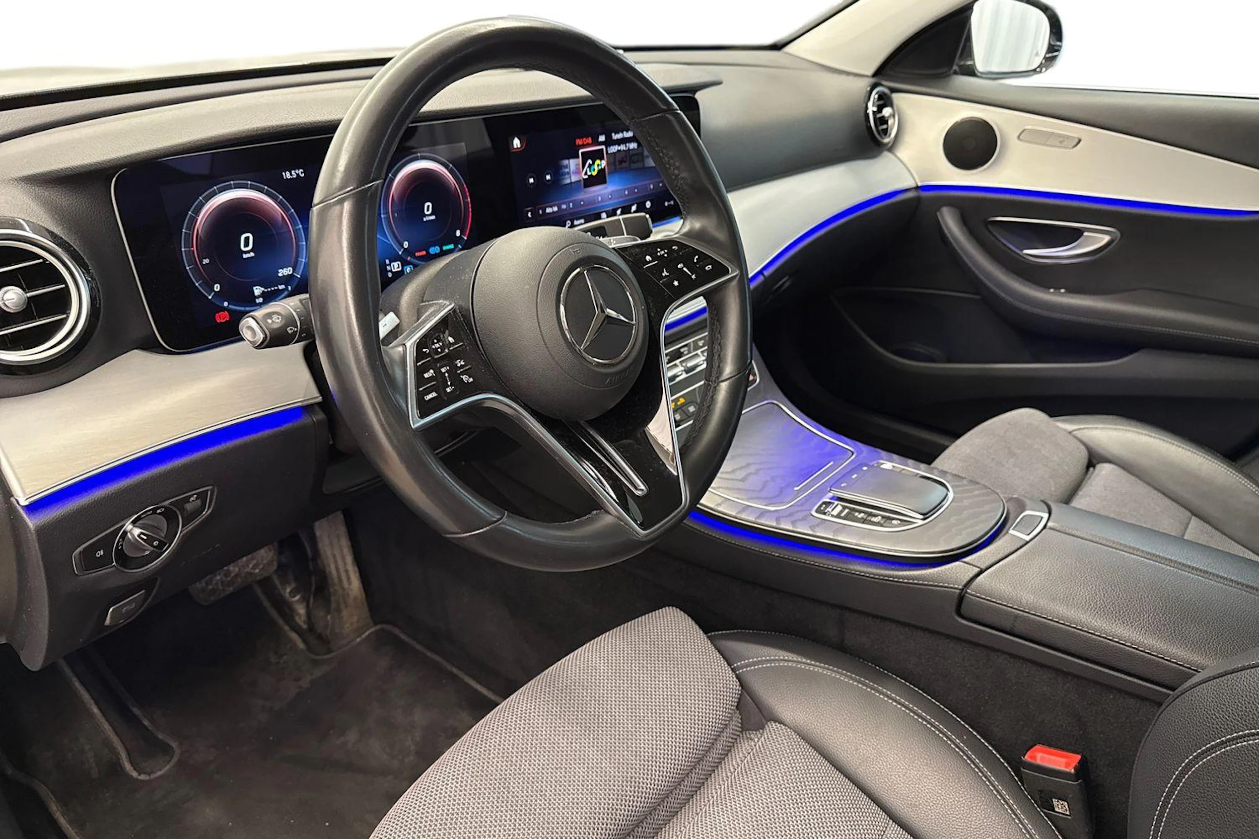 Musta Mercedes-Benz E 2023 kuva 6.